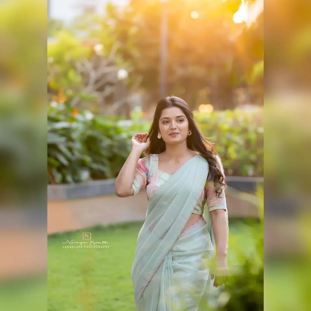 ETV Actress Priyanka Jain Wearing Light Green Saree Blouse